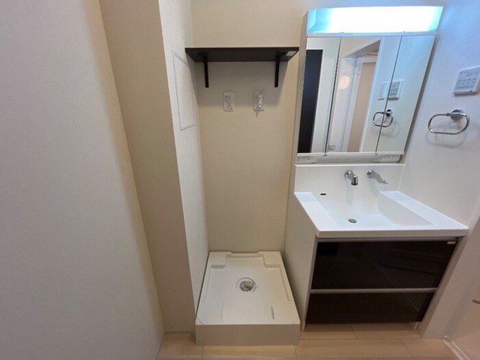 物件内観写真11　(洗濯機置場)