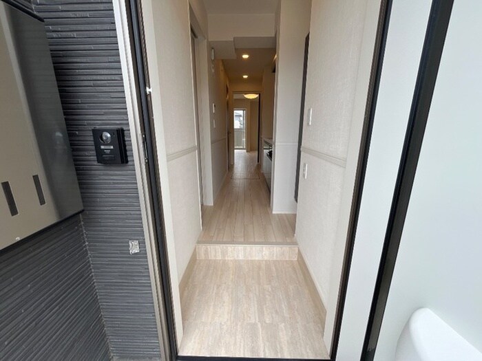 物件内観写真13　(玄関)