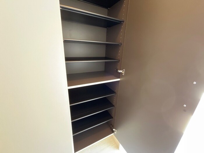 物件内観写真14　(靴箱)