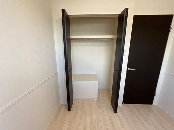 物件内観写真16　(収納)