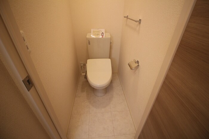 物件内観写真13　(トイレ)