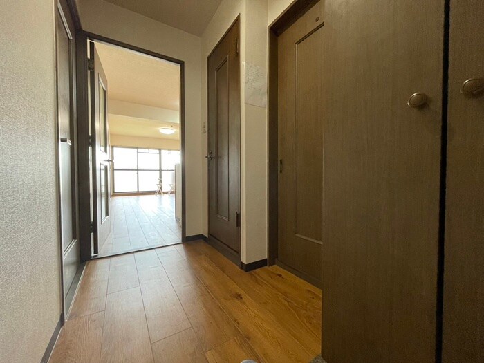 物件内観写真20　(廊下)