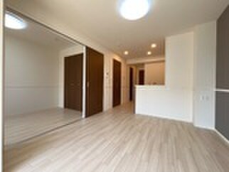 物件内観写真3　(居室)