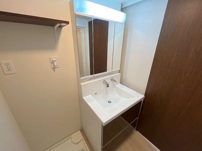 物件内観写真8　(洗面)