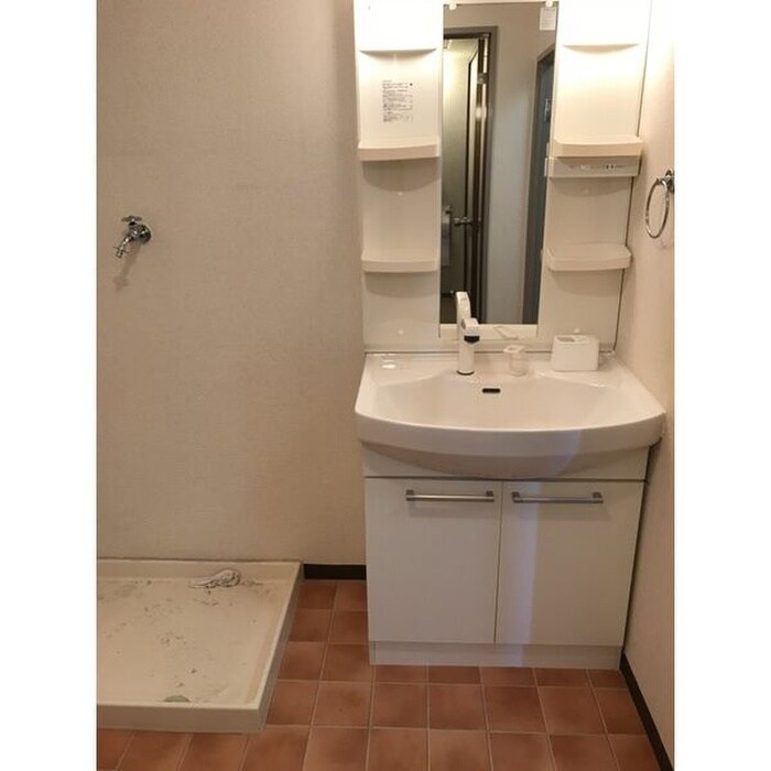 物件内観写真9　(洗面)