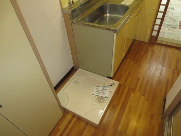 物件内観写真14　(洗濯機置場)