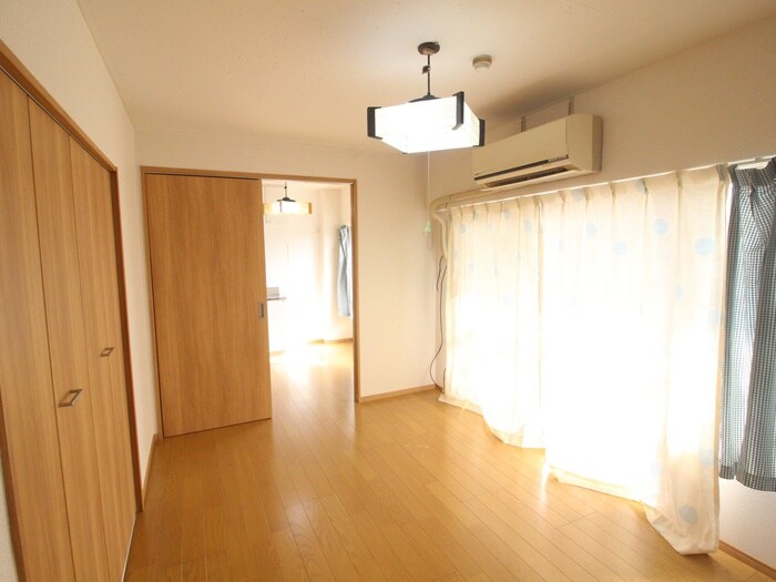 物件内観写真21　(居室)