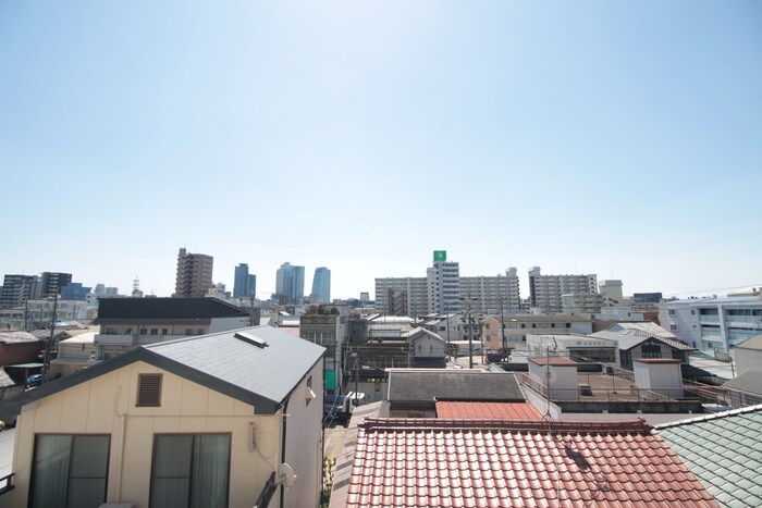 物件内観写真22　(室内からの展望)