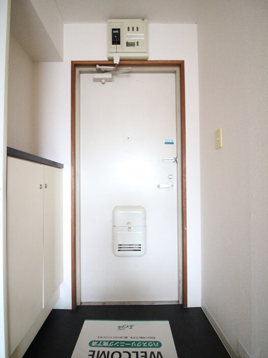 物件内観写真18　(玄関)