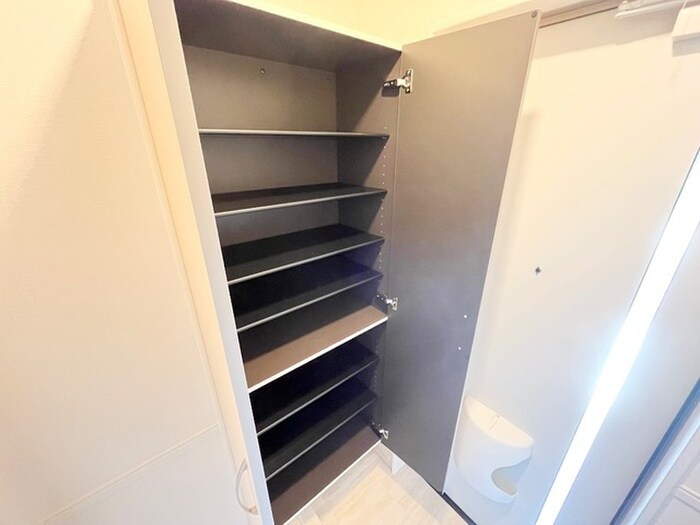 物件内観写真14　(靴箱)