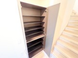 物件内観写真16　(靴箱)