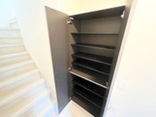 物件内観写真16　(靴箱)