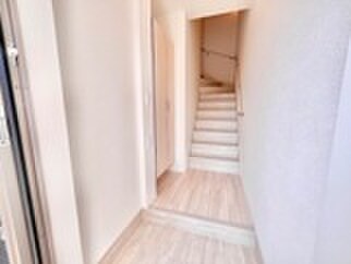 物件内観写真17　(廊下)