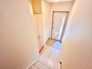 物件内観写真17　(玄関)