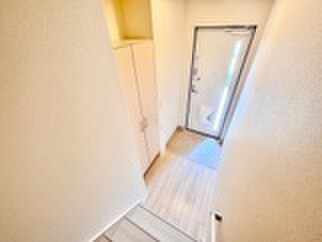 物件内観写真18　(玄関)