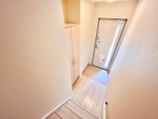 物件内観写真18　(玄関)
