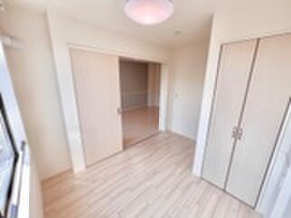 物件内観写真21　(居室)