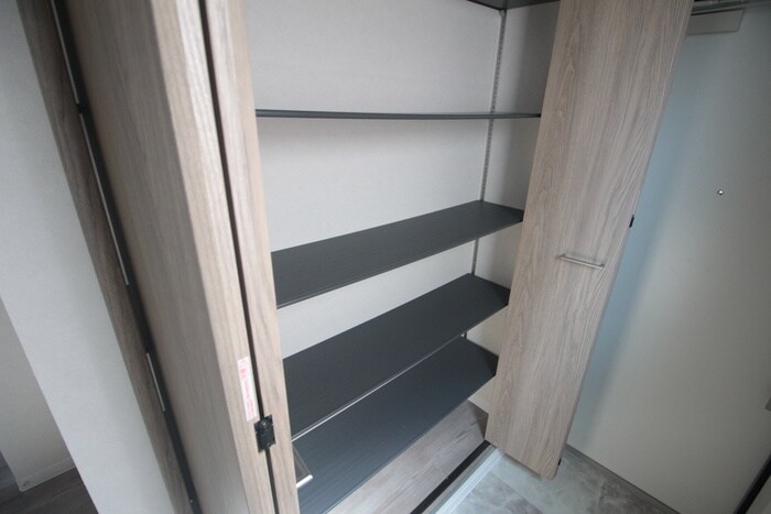 物件内観写真8　(靴箱)