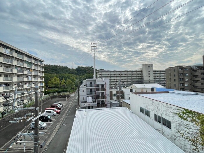 物件内観写真22　(室内からの展望)