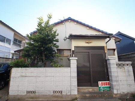 日下部松野町2丁目借家外観写真