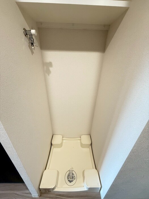 物件内観写真11　(洗濯機置場)