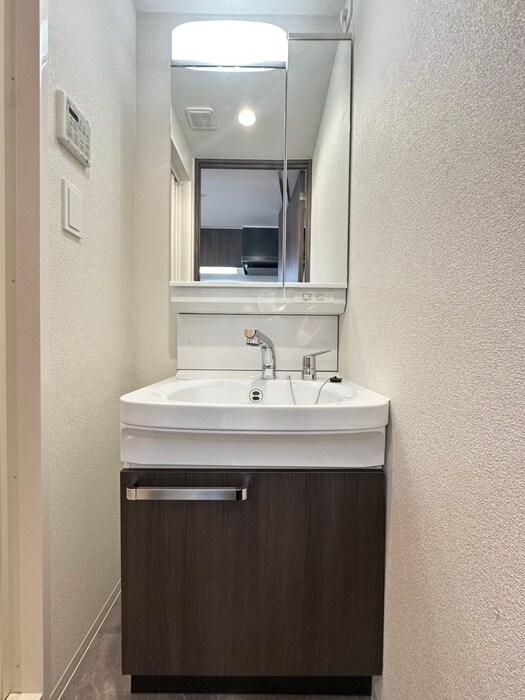 物件内観写真12　(洗面)