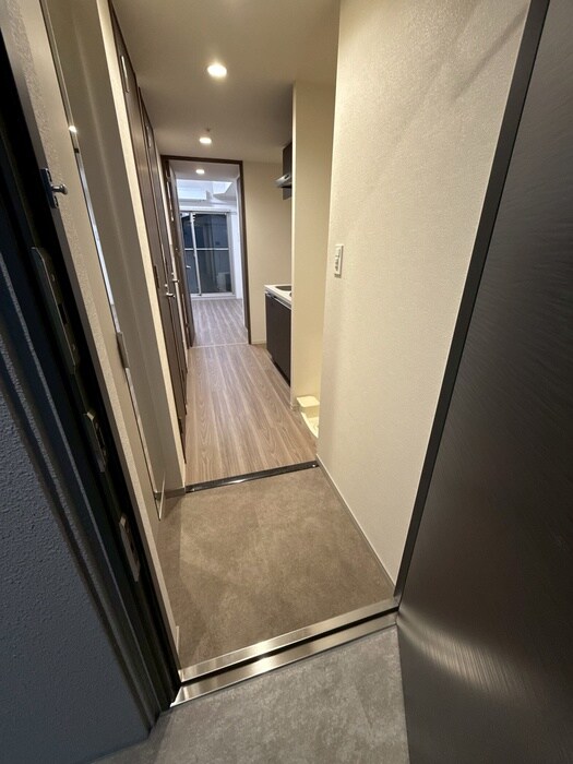 物件内観写真16　(玄関)