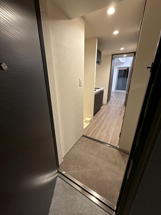 物件内観写真16　(玄関)