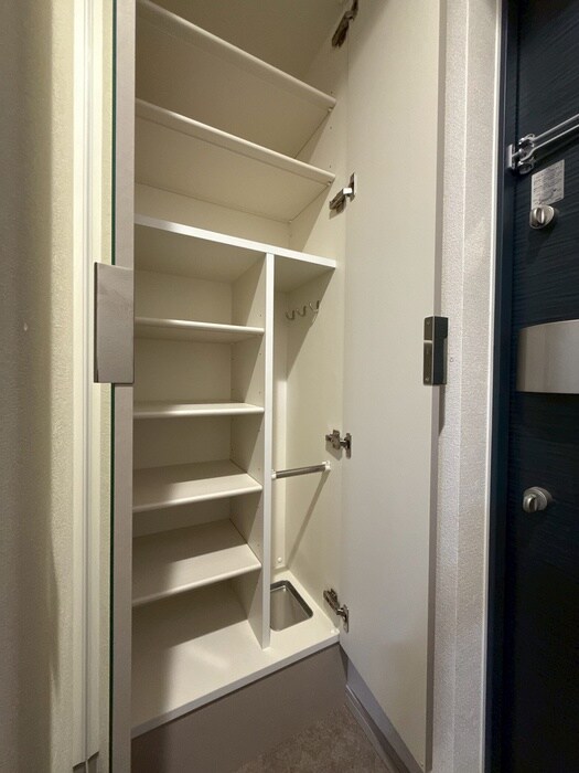 物件内観写真17　(靴箱)