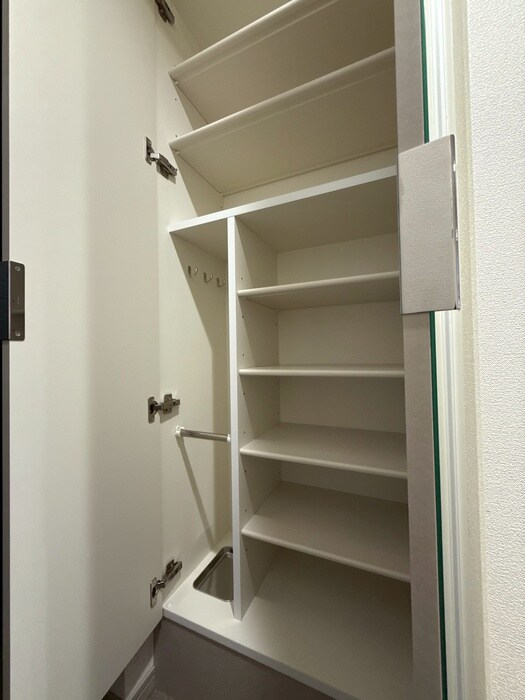 物件内観写真17　(靴箱)