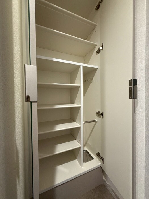 物件内観写真17　(靴箱)