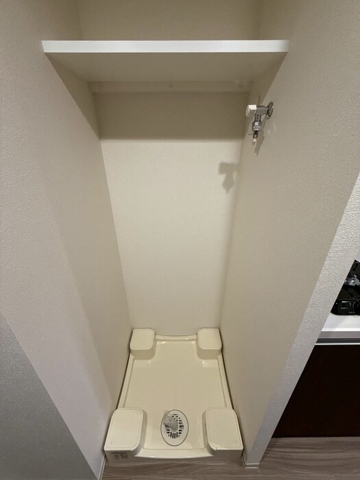 物件内観写真18　(洗濯機置場)