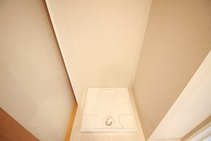 物件内観写真13　(洗濯機置場)