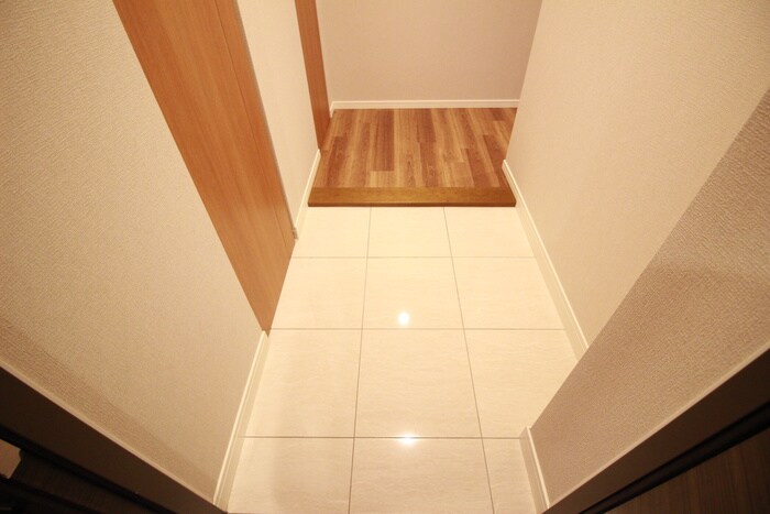 物件内観写真19　(玄関)