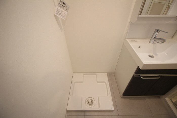 物件内観写真12　(洗濯機置場)