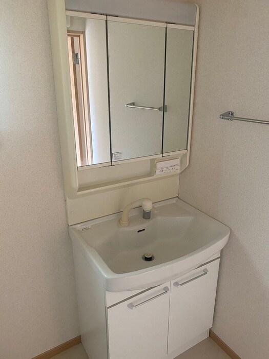 物件内観写真10　(洗面)