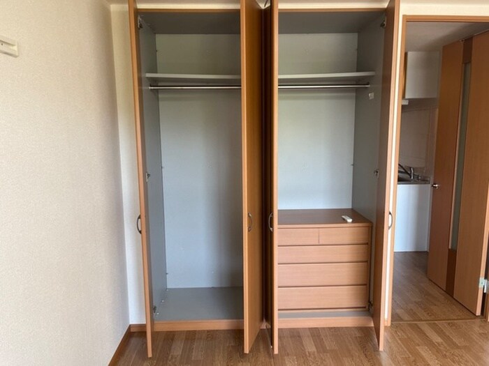 物件内観写真12　(収納)