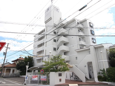 花自紅三郷マンション外観写真