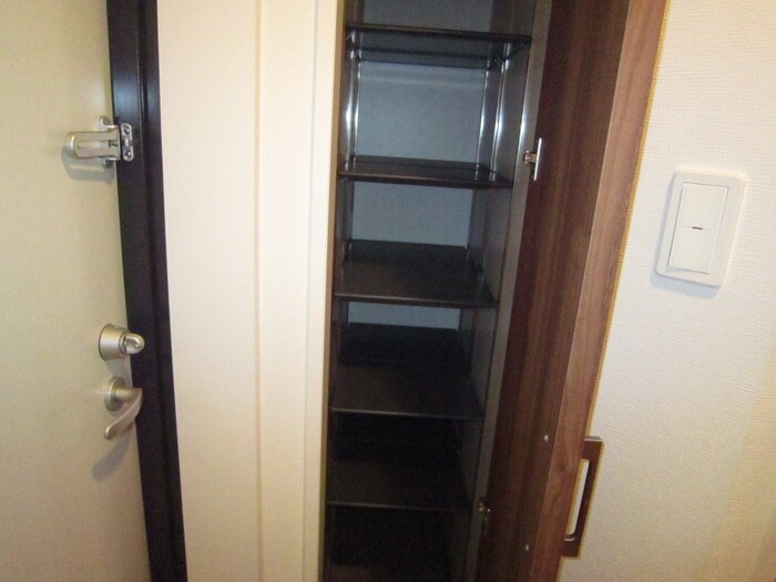 物件内観写真13　(靴箱)