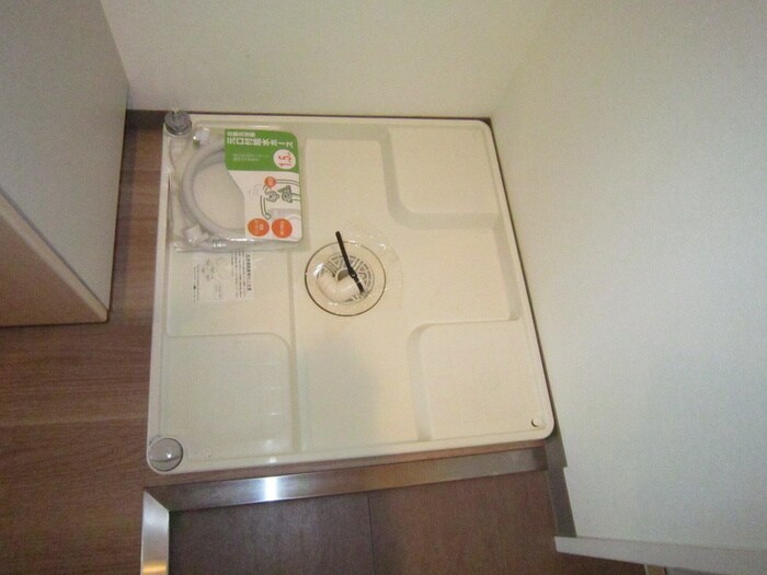 物件内観写真14　(洗濯機置場)