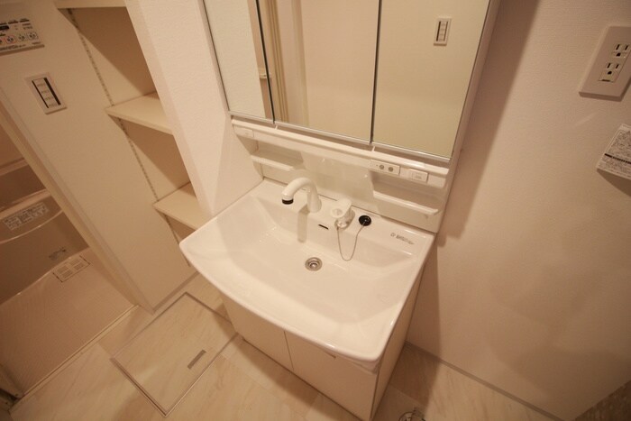 物件内観写真11　(洗面)