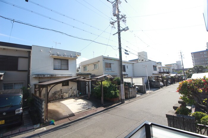 物件内観写真16　(室内からの展望)