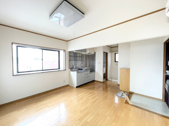 物件内観写真3　(居室)