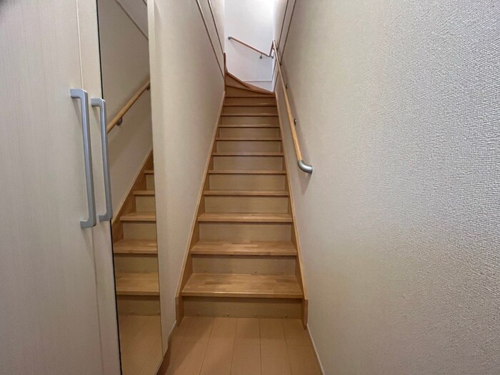 物件内観写真18　(廊下)