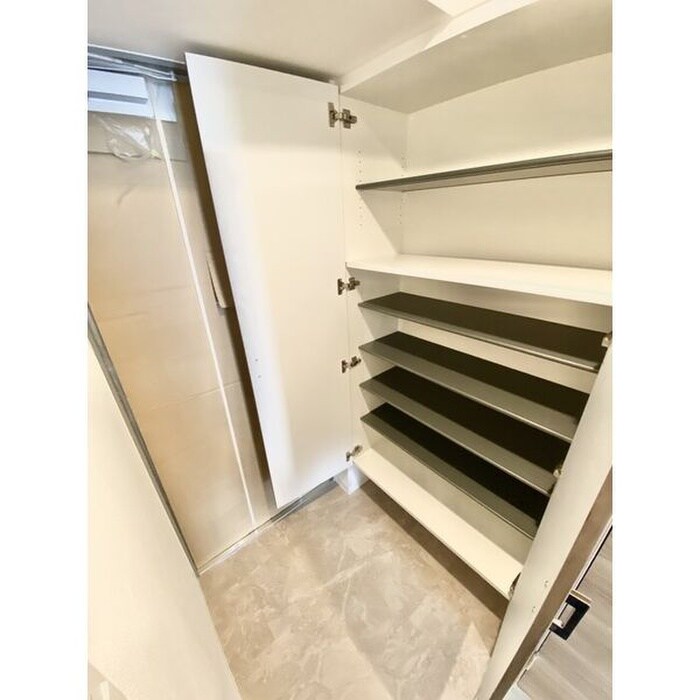 物件内観写真15　(靴箱)