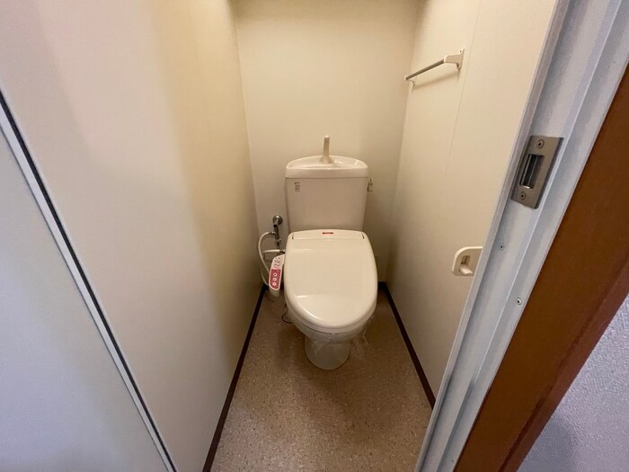 物件内観写真16　(トイレ)