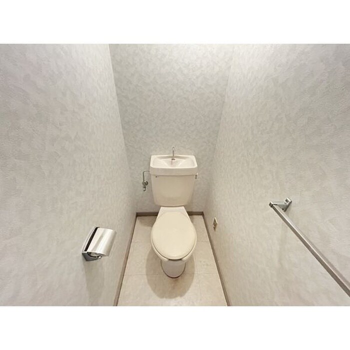 物件内観写真7　(トイレ)