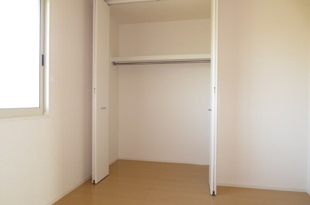 物件内観写真10　(収納)