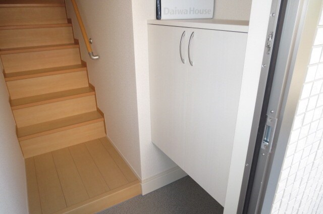 物件内観写真15　(玄関)