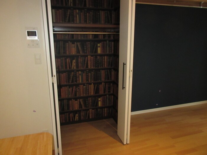 物件内観写真12　(収納)